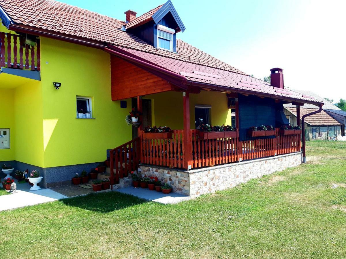Apartment Slap Rakovica Exterior photo